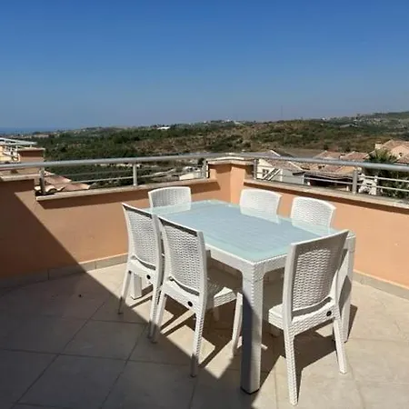 Apartment 3 Bed Duplex *